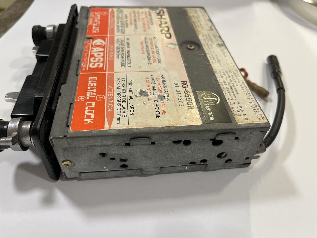 Sharp Radios: Oldtimer SHARP RG-6550H Radio APSS Synthesizer – Gebraucht aus Winkel von Tongabonga 4