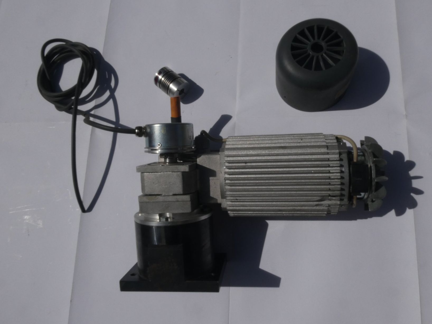 Mini  Motori: MiniMotor Getriebemotor – Usato da Fulenbach venduto da Hach0 3