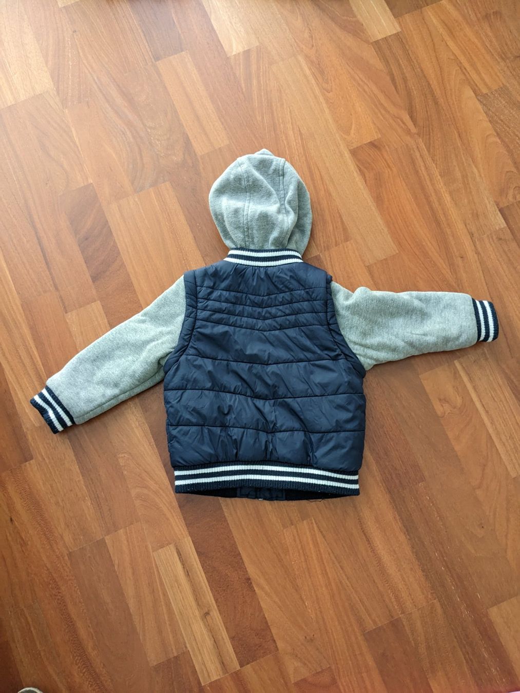Giacche & Cappotti: Jacke Gr. 4-5 Jahre – Usato da Einsiedeln venduto da mar_6bqc 1