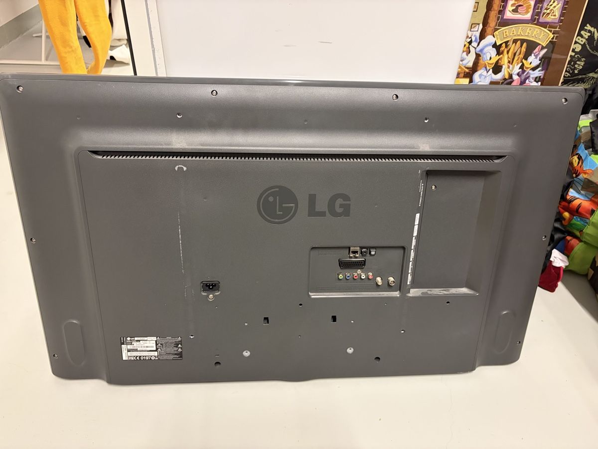Televisori: LG TV 42 Zoll – Difettoso da Frauenkappelen venduto da SSCN01 3