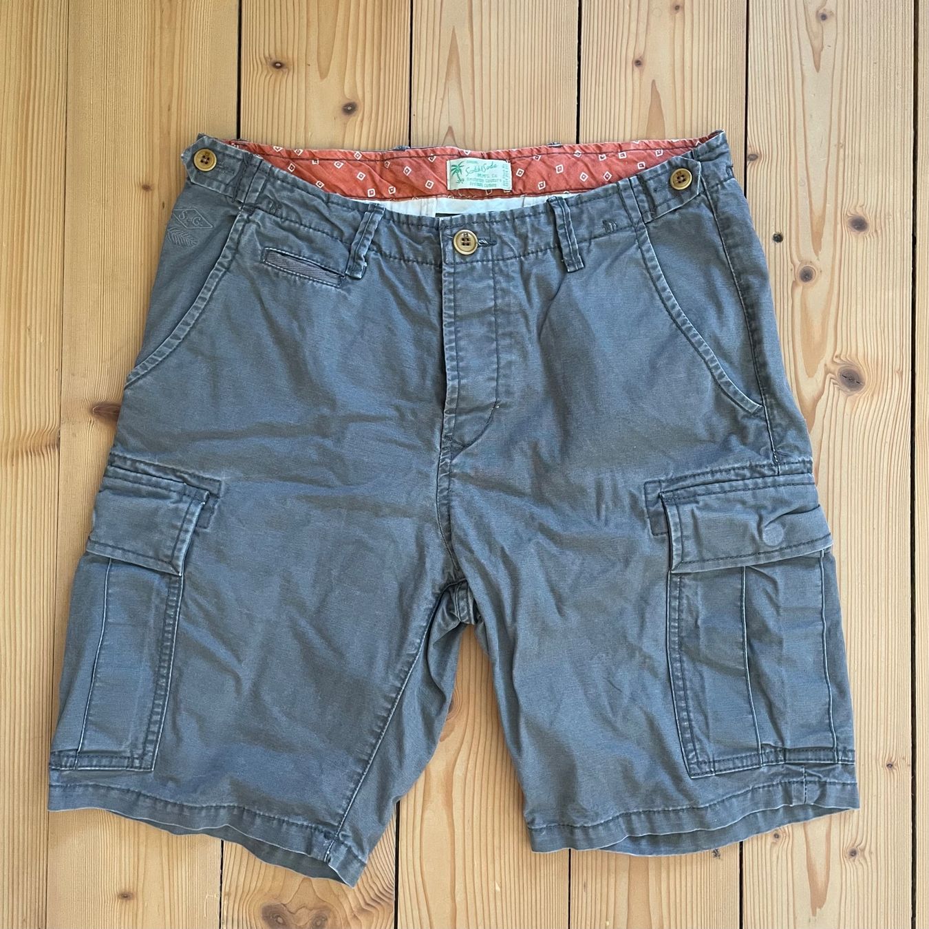 Pantaloni: Cargo Shorts – Usato da Winterthur venduto da lynn.n7