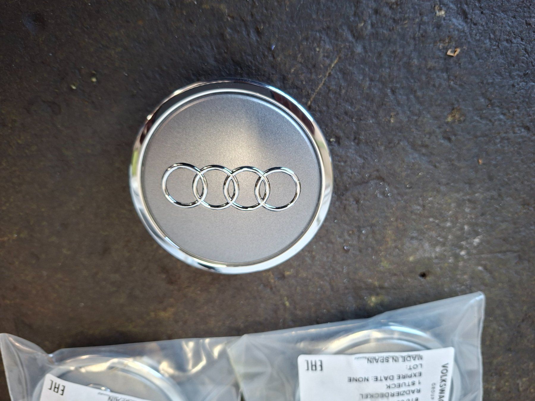 Alle Autoersatzteile: Radnabendeckel Audi – Neu und originalverpackt aus Cham von vento9 1