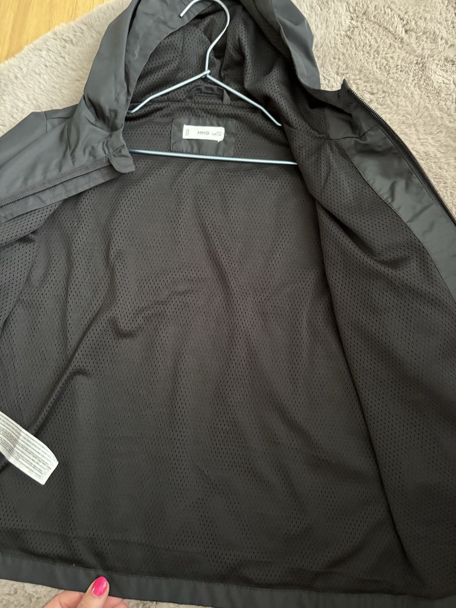Mango Jacken: Mango Regenjacke – Gebraucht aus Augst BL von fine-art 2