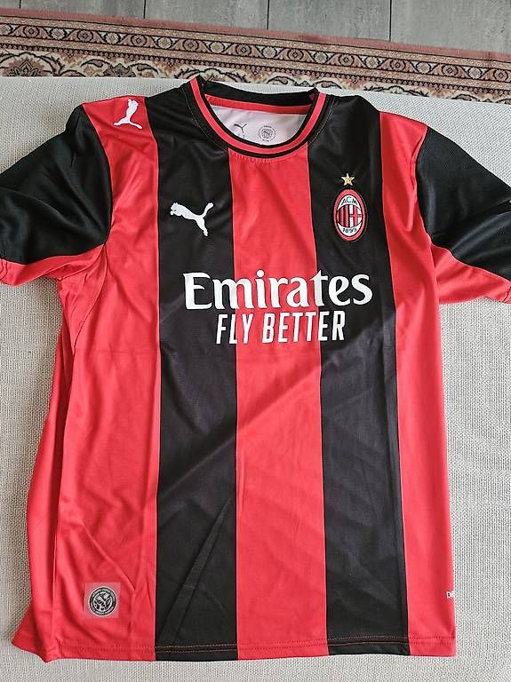 Maillots de corps & Pantalons: Maglia AC Milan – D'occasion à novazzano par remolabarca1