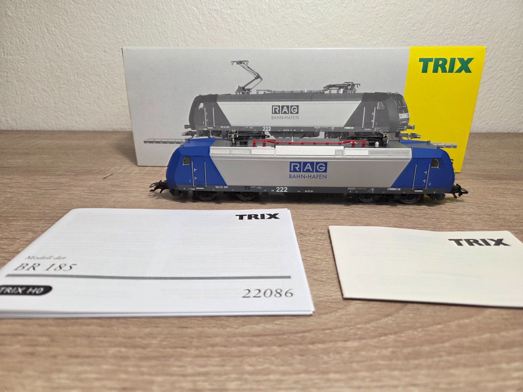 Trix Modellini di ferrovie: Trix 22086 E-Lok BR 185 RAG Digital H0 – Usato da St-Aubin-Sauges venduto da Lo_Go 6