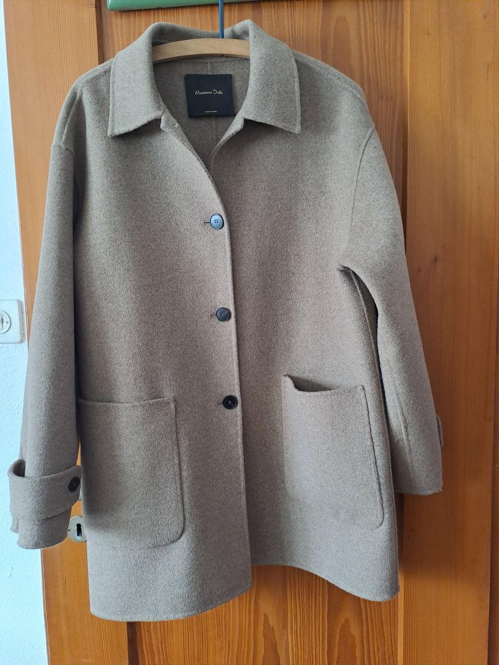 Massimo Dutti Mäntel: Kurzmantel / Jacke Massimo Dutti – Gebraucht aus Engelberg von ollinseaotter