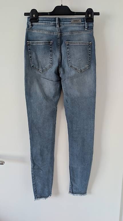 Jeans: Only Ripped Skinny Jeans  – Gebraucht aus Erschwil von andora00 2