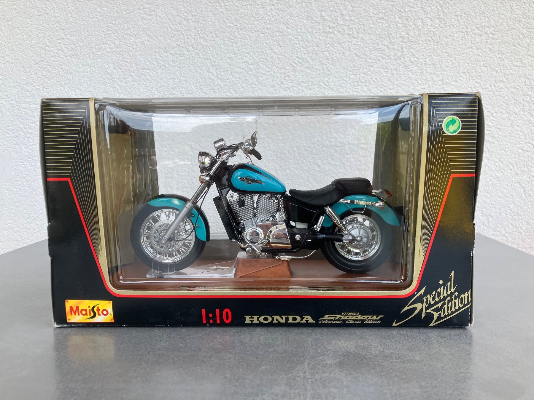 Maisto Modellbausätze & Standmodelle: Moto Honda Shadow VT1100C2 – Gebraucht aus Delémont von claudi57 2