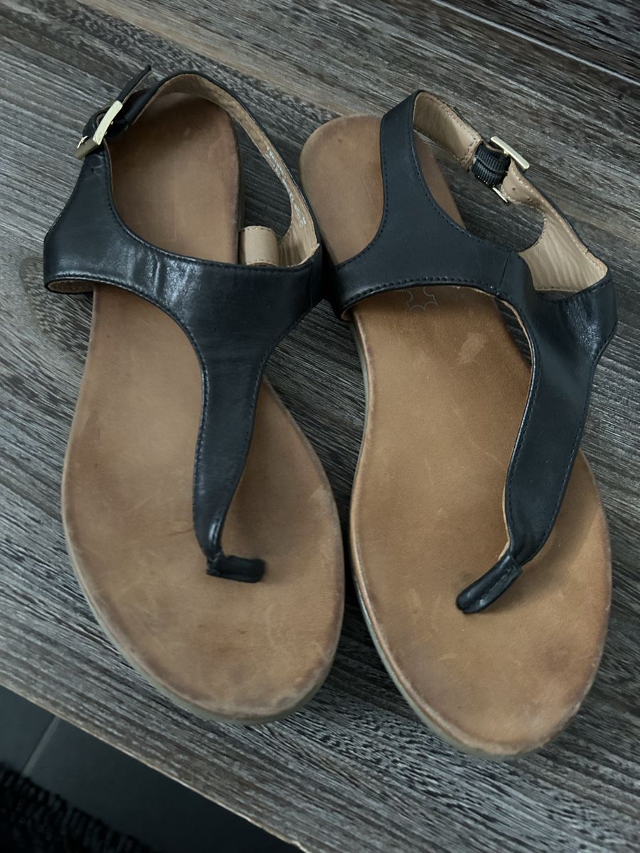Scarpe da donna: Schwarze Damen Sandalen Gr. 40  – Usato da Beringen venduto da Sternli650