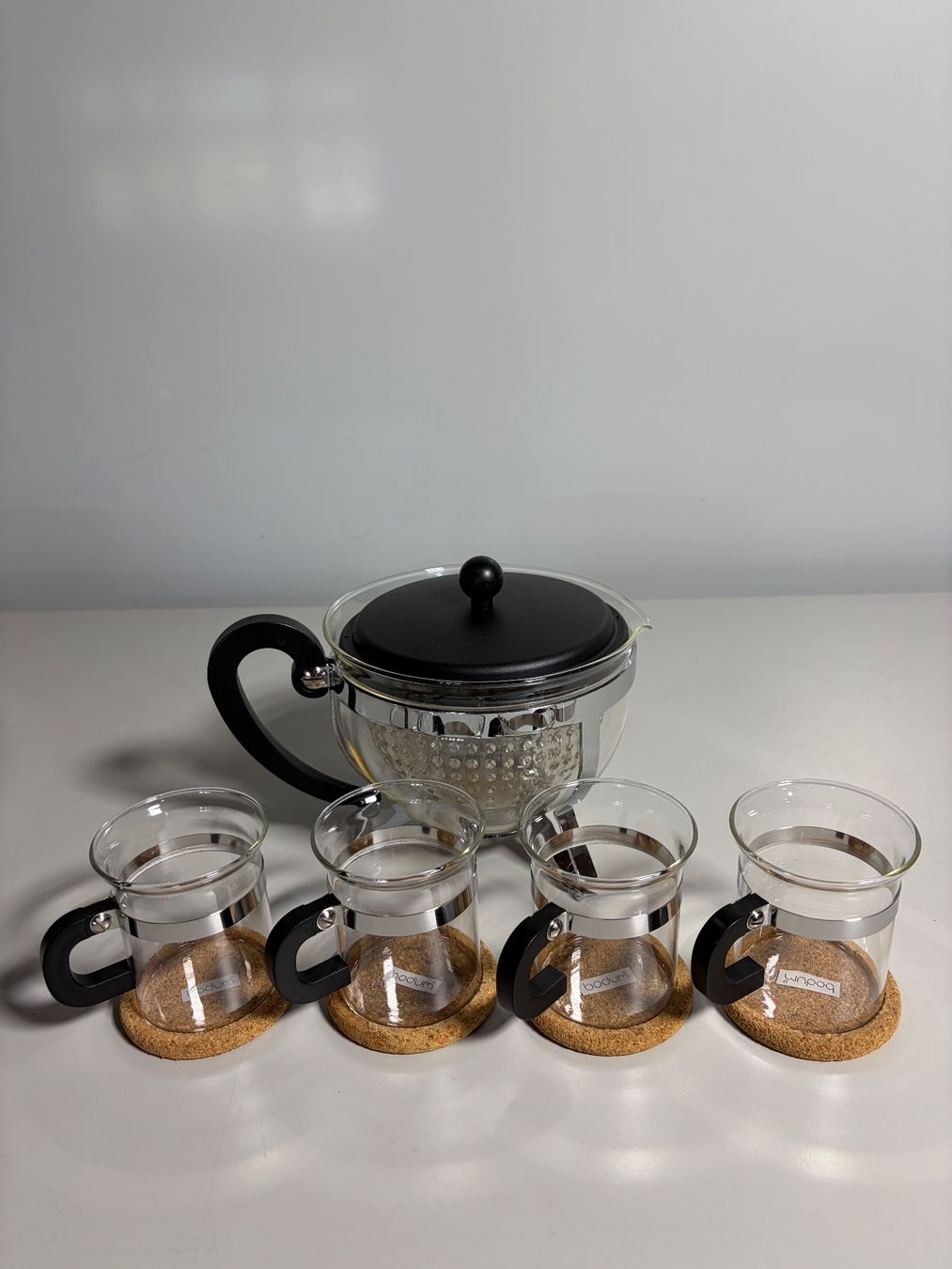 Bodum Teiere: Teekrug Bodum mit 4 Teegläser – Usato da Winterthur venduto da efant12 5