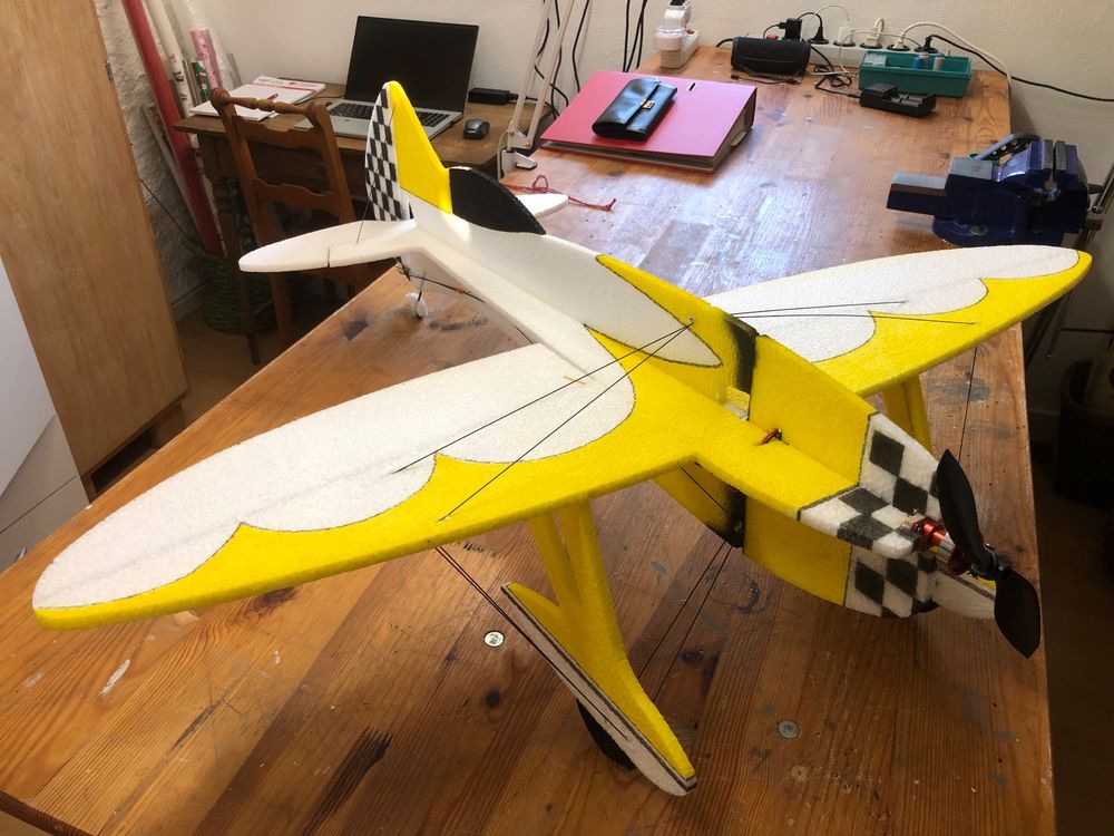 Gee Bee R3 Indoor- und Parkflyer, aber nicht fast gratis…….. (Gebraucht ...
