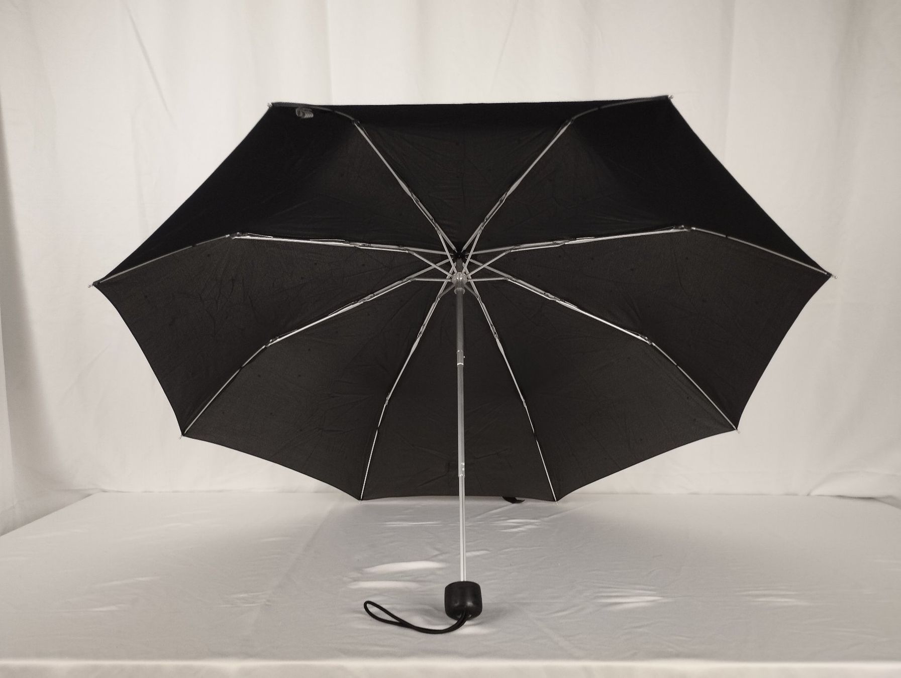 Ombrelli: ALBA MODA Regenschirm schwarz – Usato da Schübelbach venduto da Restwert_Schubelbach 2