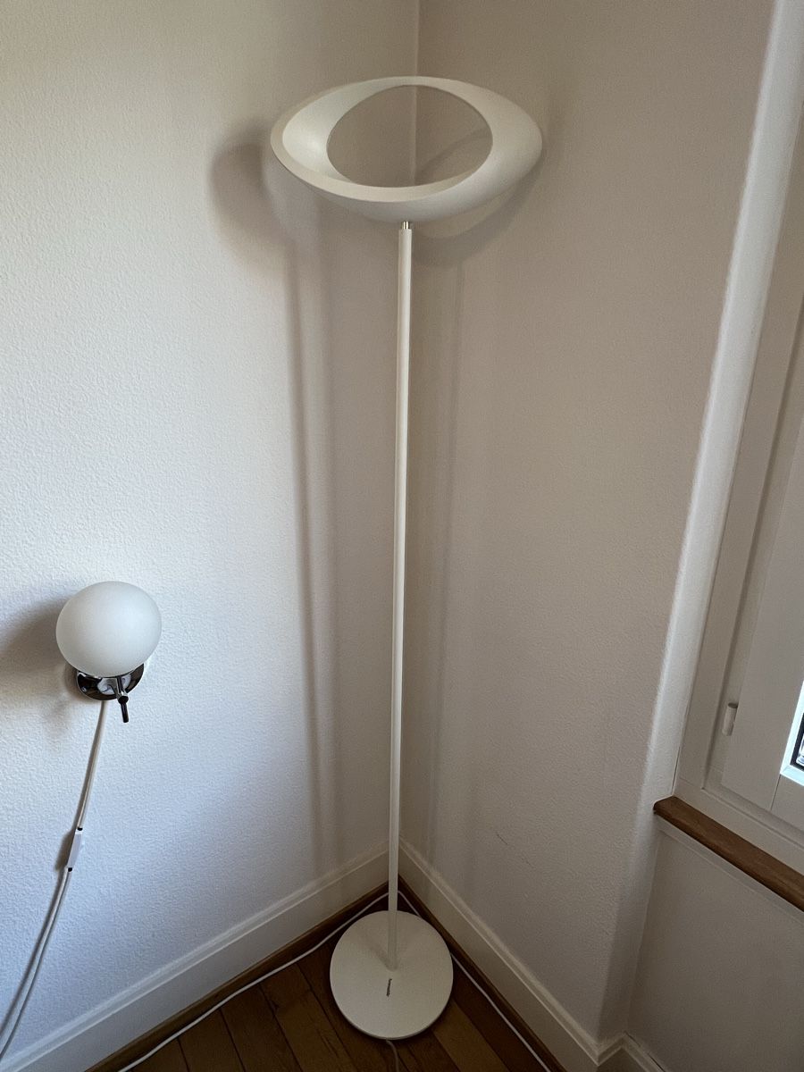 Artemide Lampade: Artemide Cabildo Stehleuchte – Usato da Zürich venduto da Leuzzeli 1