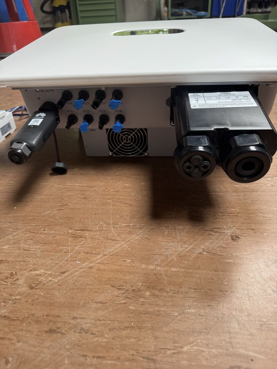Huawei Inverter: Huawei Wechselrichter SUN2000-12KTL-M5 Top Zustand! – Usato da Gränichen venduto da Pero.95 2