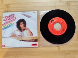 Daniela Simons – Pas Pour Moi / Candlelight