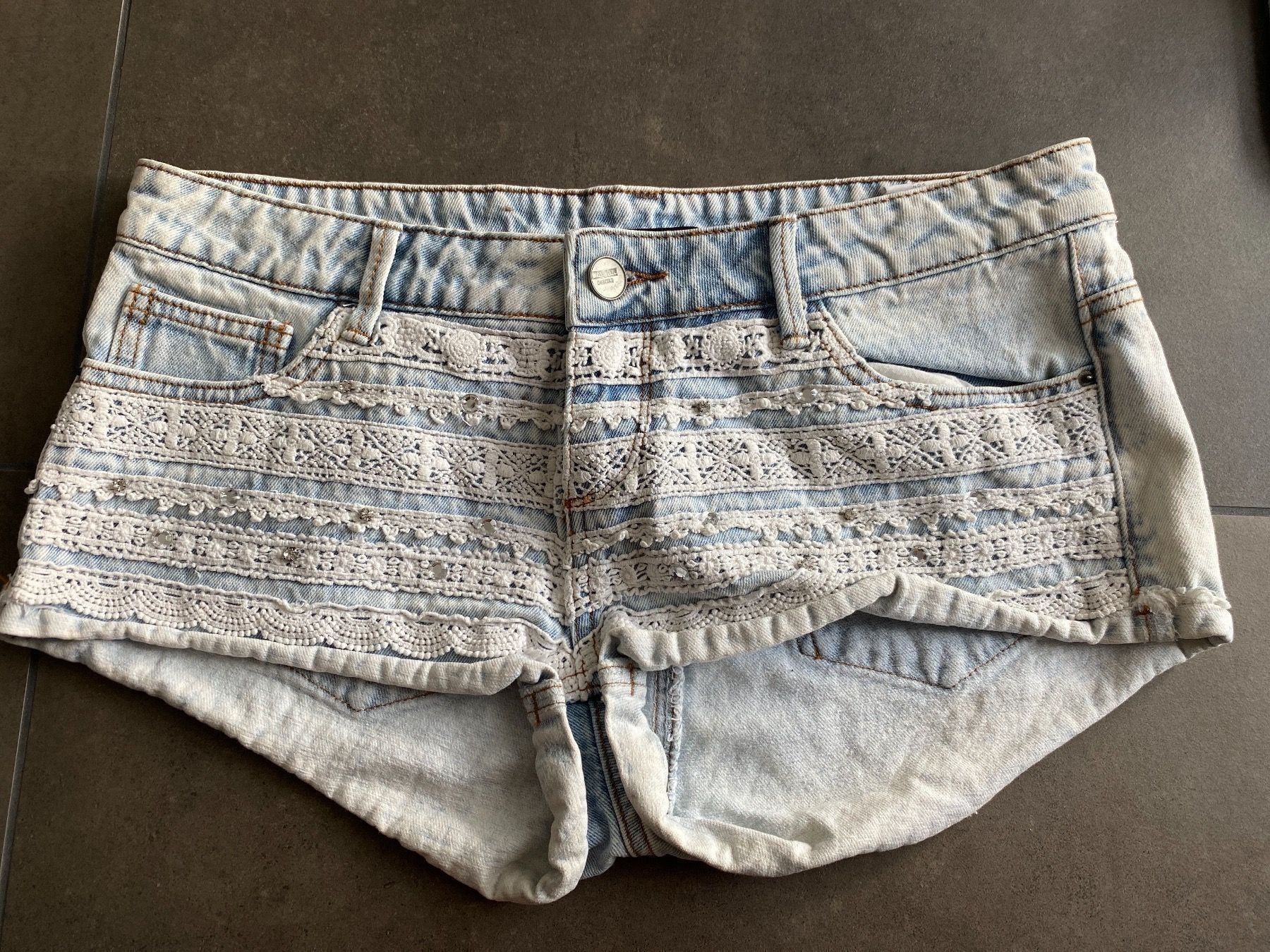Tally Weijl Jeans: Tally Weijl short taille 40 – Gebraucht aus Delémont von Ma_LoU.01
