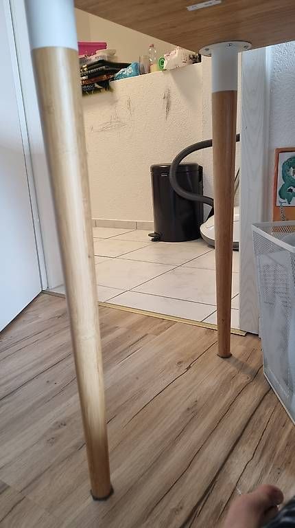 Ikea Scrivanie: Ikea Tisch Anfallare / Hilver 140x 65cm – Usato da Oftringen venduto da cingerella 3