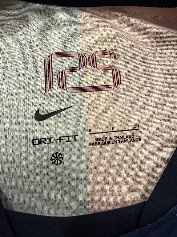 FC Barcelona Maillots de corps & Pantalons: FC Barcelona Trikot – D'occasion à Zürich par Arch2 1
