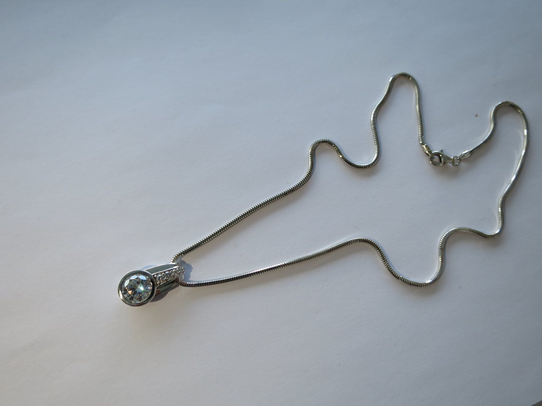 Colliers: Schöne Kette mit Anhänger SILBER – D'occasion à Thun par Chrabu