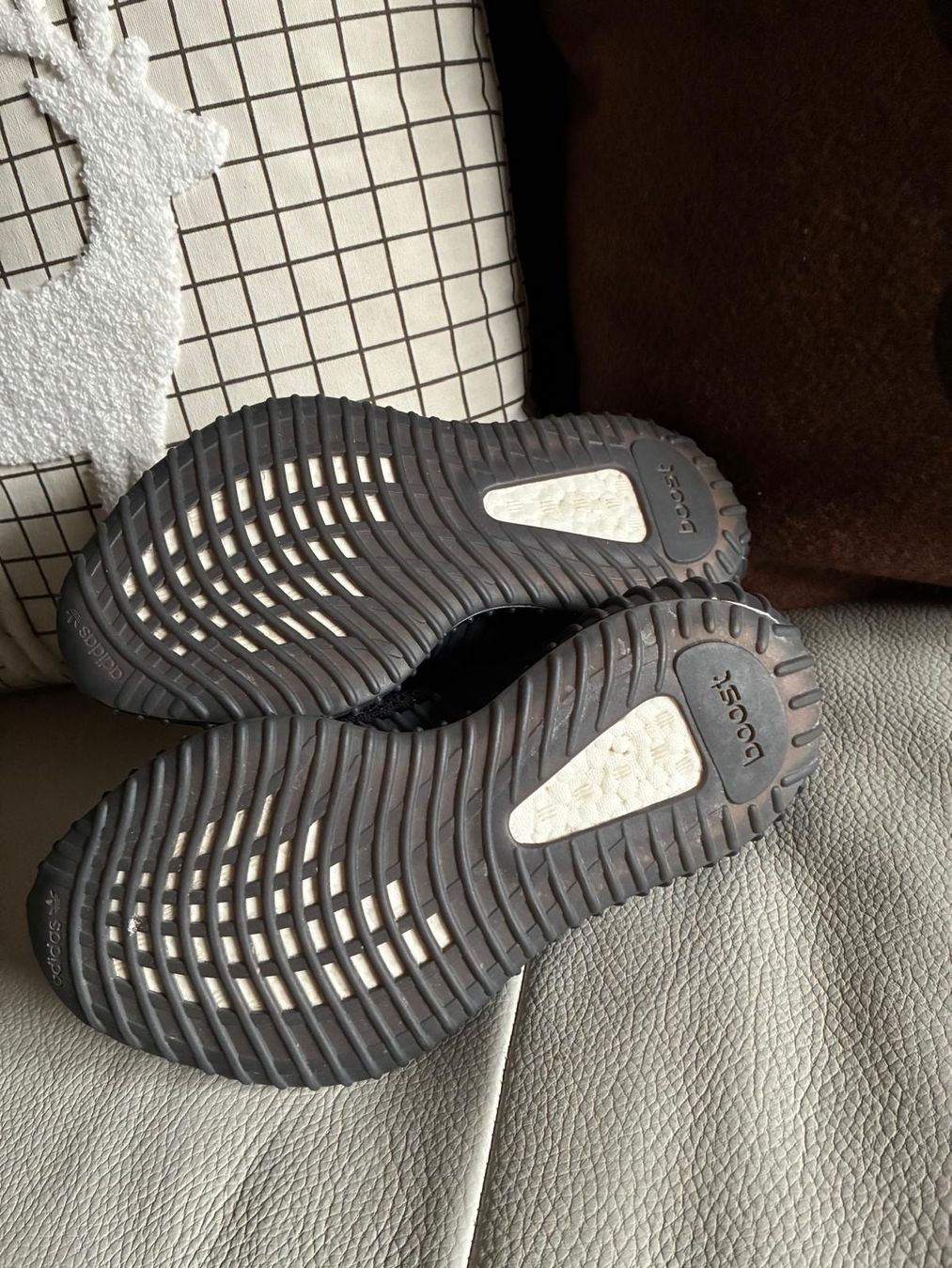 Adidas Chaussures hommes: ADIDAS YEEZY BOOST – D'occasion à Rümlang par har_z6qv 2