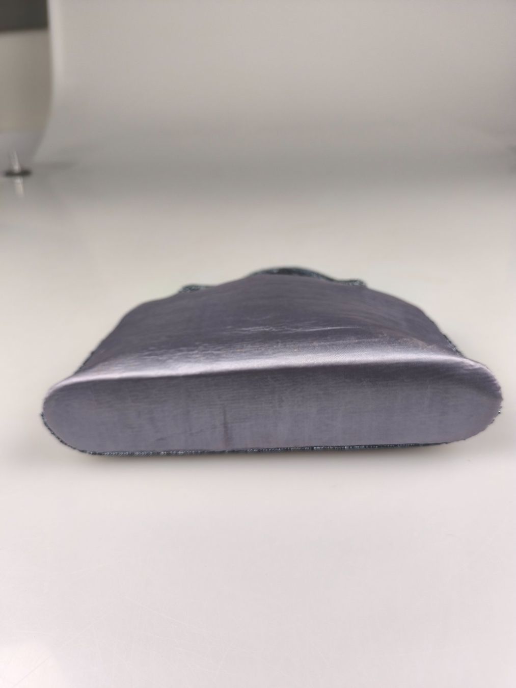 Borse da donna: Vintage-Handtasche Grau/Silber-Töne – Usato da Rüti ZH venduto da Restwert_Rueti_ZH 4