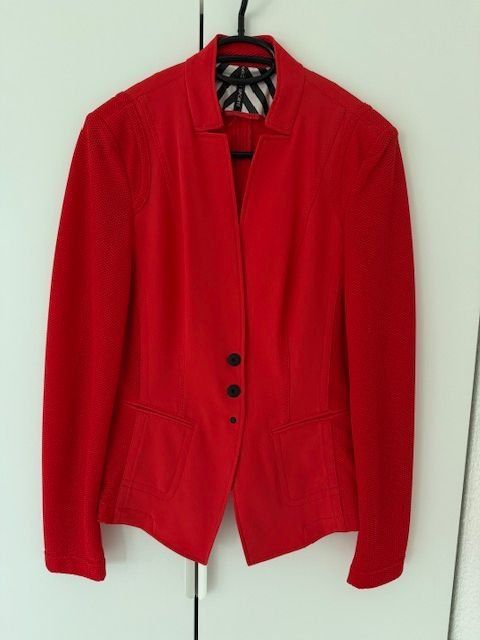 Marc Cain Giacche: Blazer Marc Cain Sports, Grösse N2 (36) – Usato da Wangen b. Olten venduto da Ticigirl0