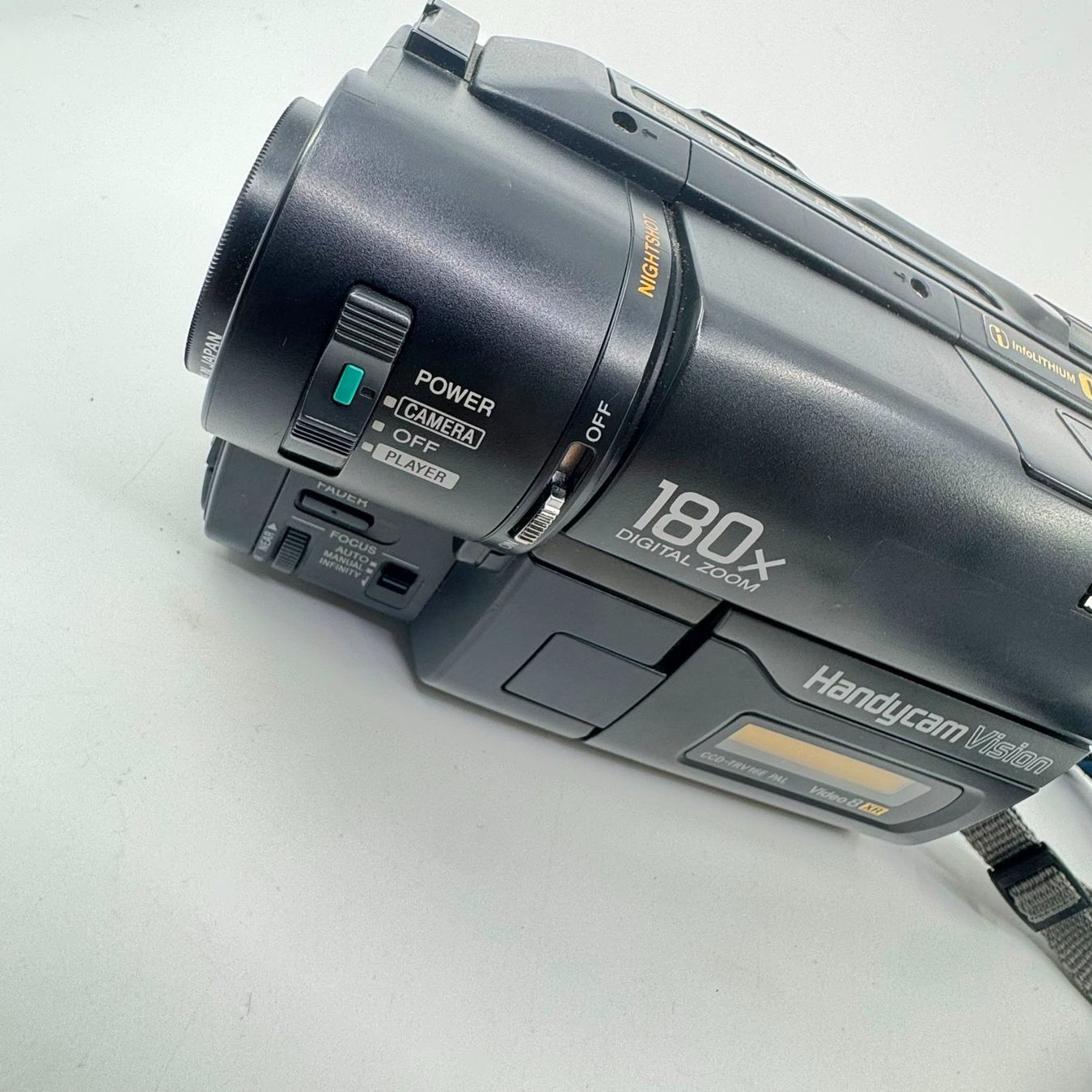 Sony Caméscopes: Sony Handycam Vision CCD-TRV16 Kamera – D'occasion à Herisau par Seyashop1 1