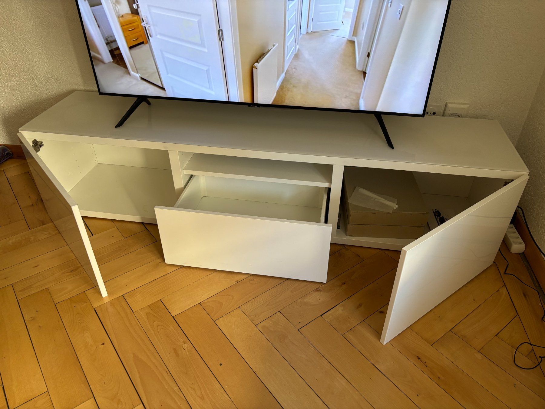 TV Möbel: Lowboard – Gebraucht aus Zürich von nad_yj6c 2