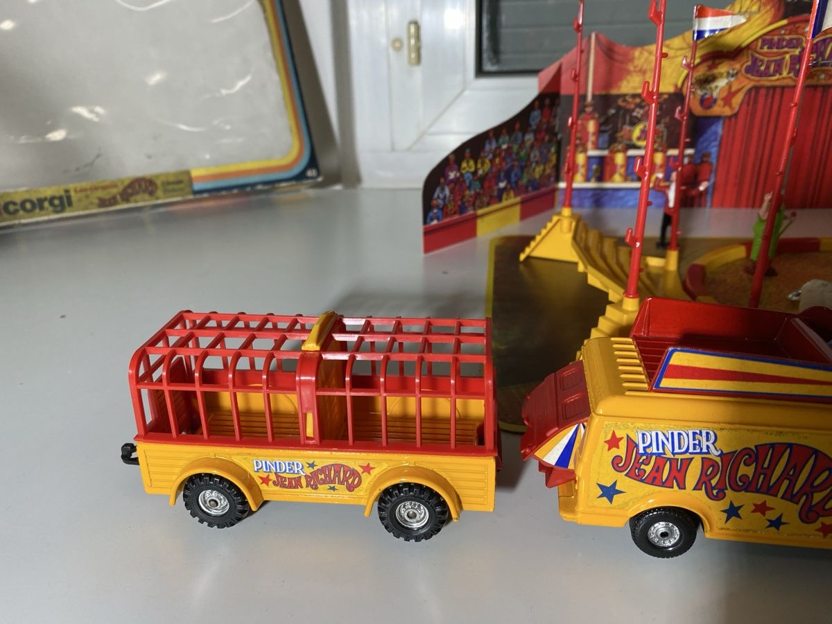 Corgi Toys Modellini d'auto: CORGI Circus Pinder – Usato da Winterthur venduto da ben_9vxx 8
