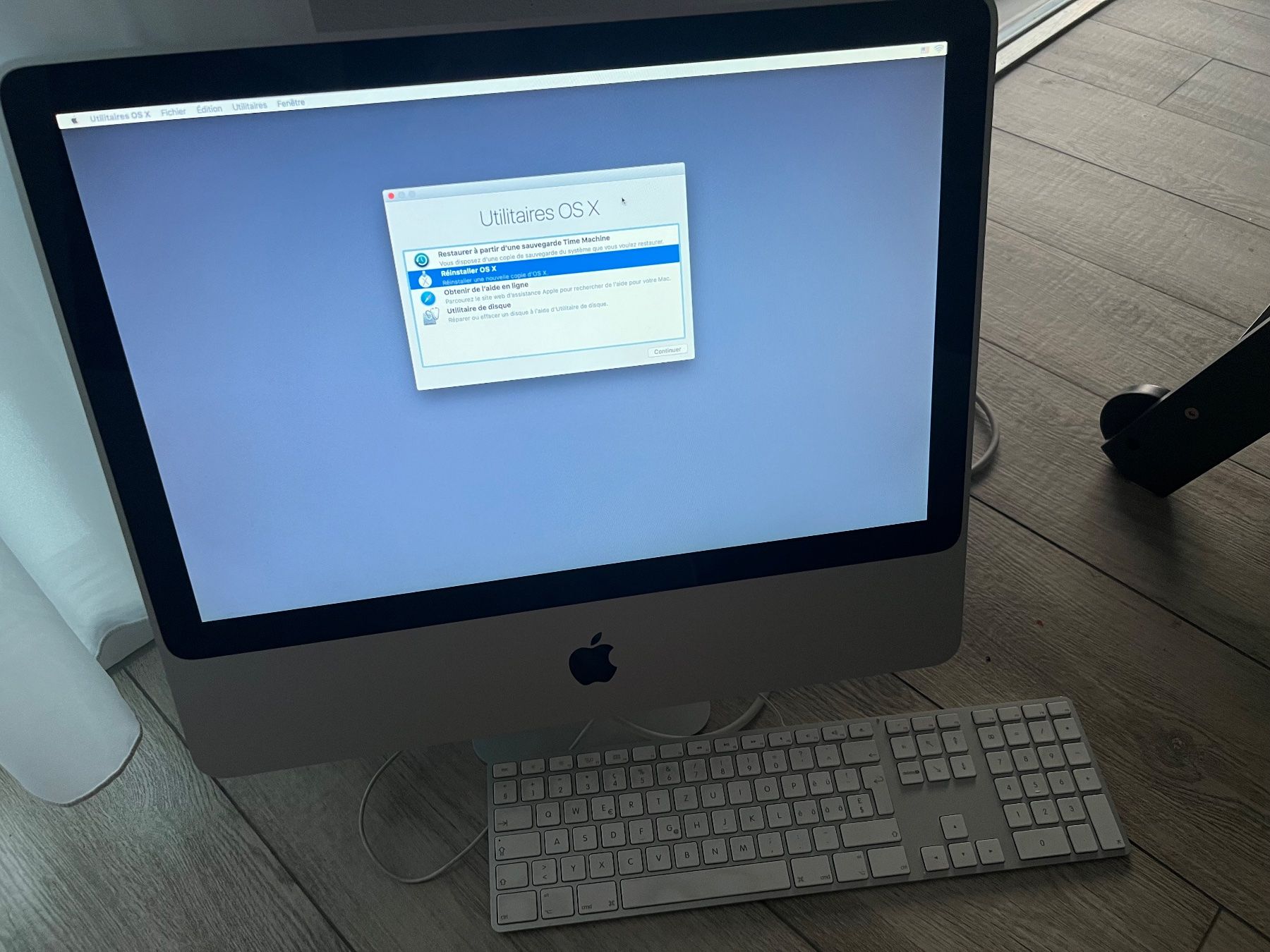 Apple PCs: Écran Apple IMAC 20 Core 2 + clavier – Défectueux à Epalinges par luc_25zt