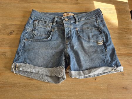 GANG Damen Jeansshorts Gr. 28