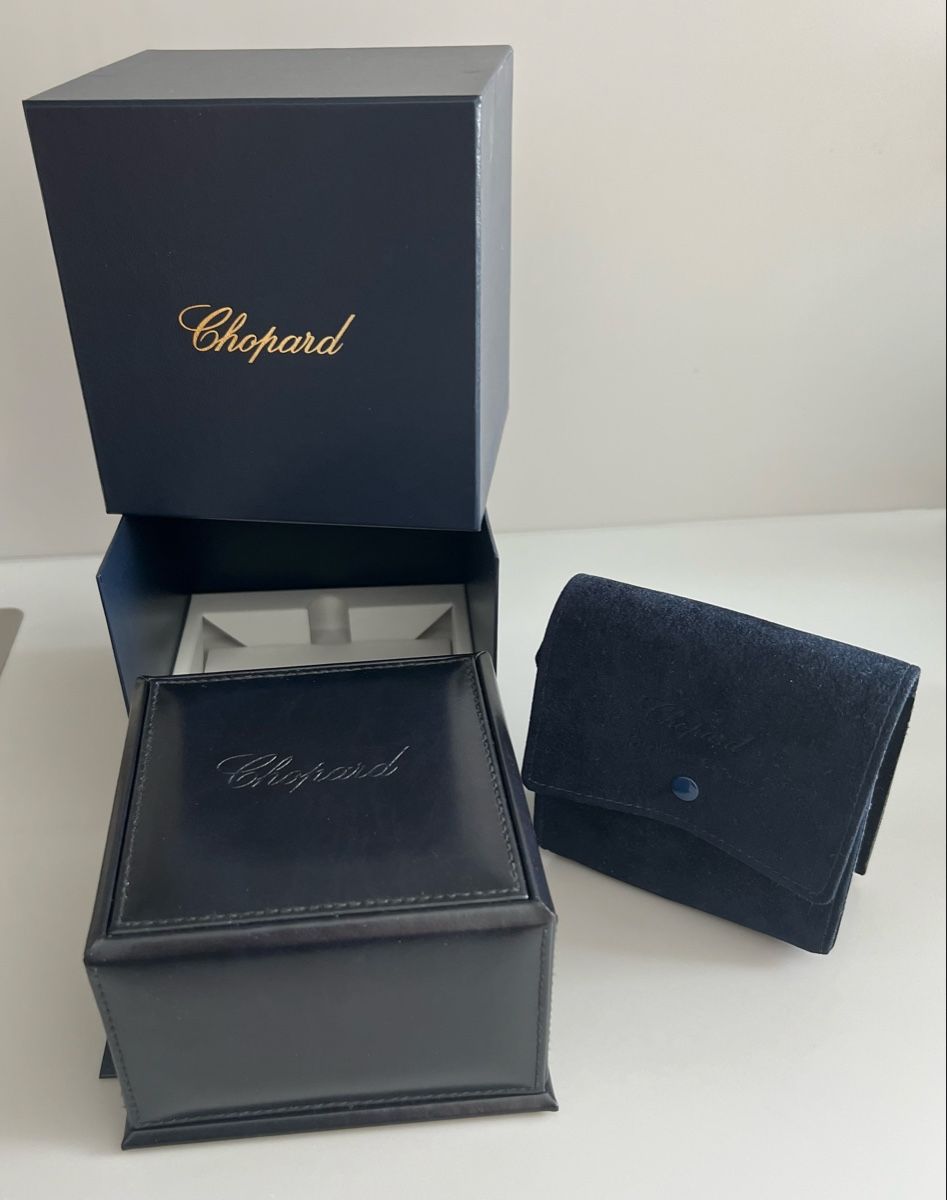 Scatole porta orologi: Chopard Uhrenbox und Servicebeutel neuwertig  – Nuovo (secondo la descrizione) da chur venduto da Ika11