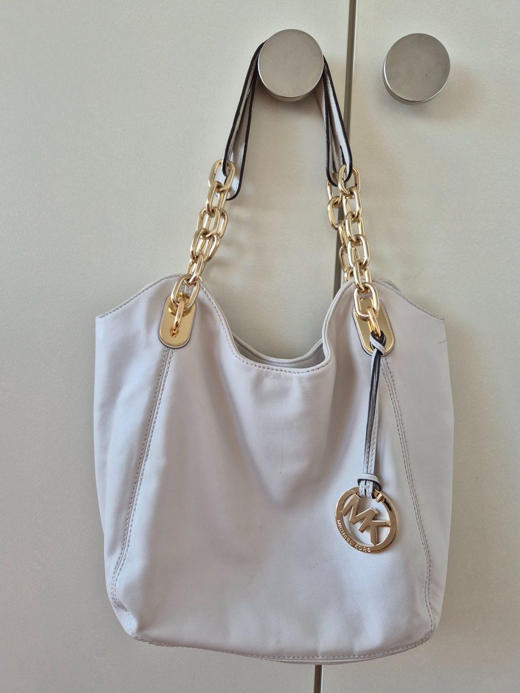 Michael Kors Sacs femmes: Michael Kors Lederhandtasche cremefarbig – D'occasion à Meggen par topas041