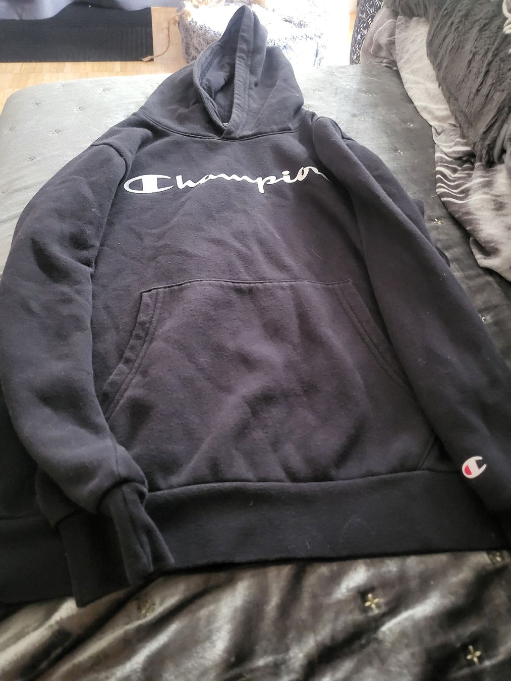 Champion Pullover & Sweatshirts: Champion Pullover mit Kapuze  – Gebraucht aus Jona von ramona024