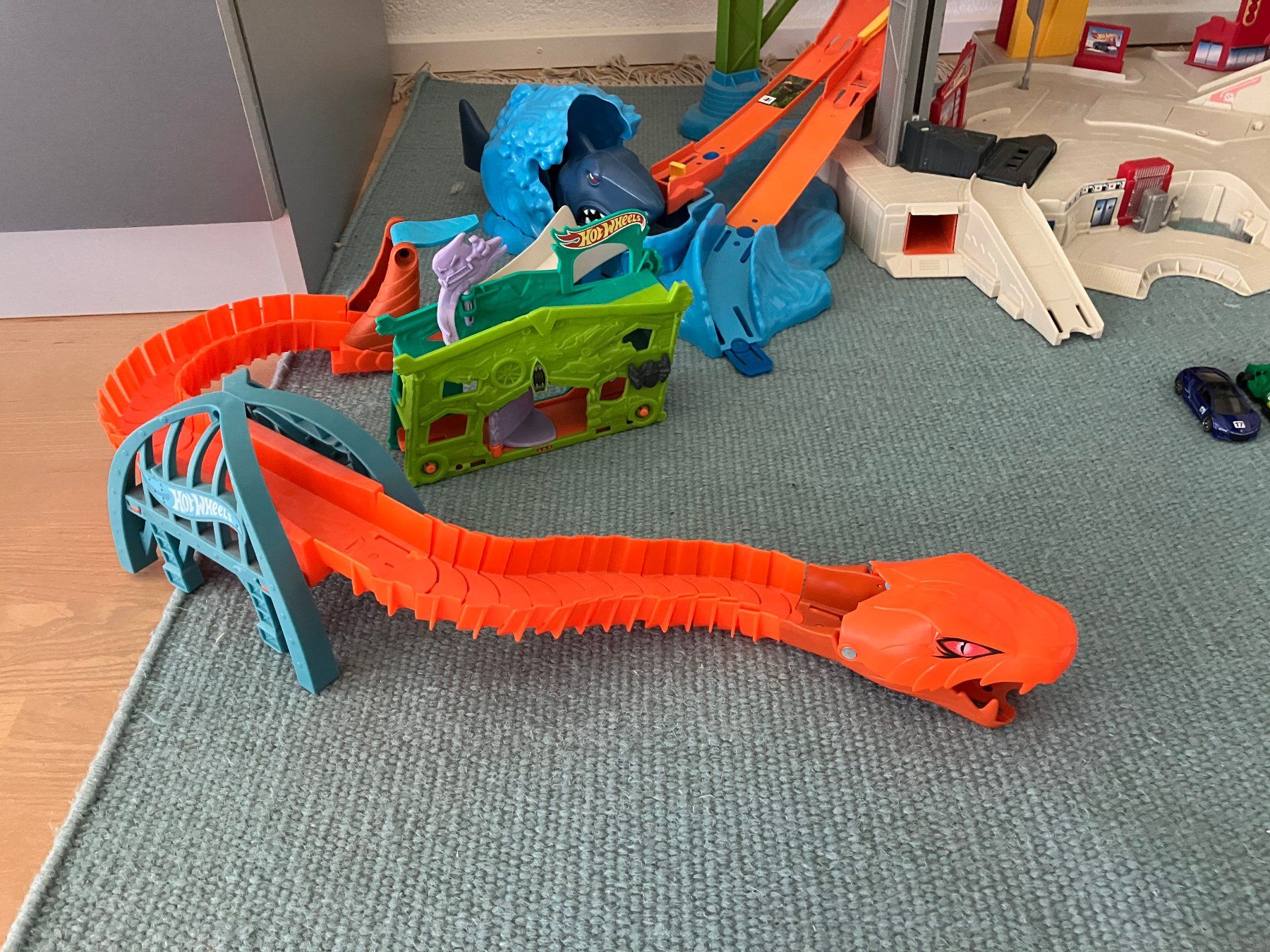 Spielzeuge: Hotwheels Sets – Gebraucht aus Uster von ste_ym2h 3