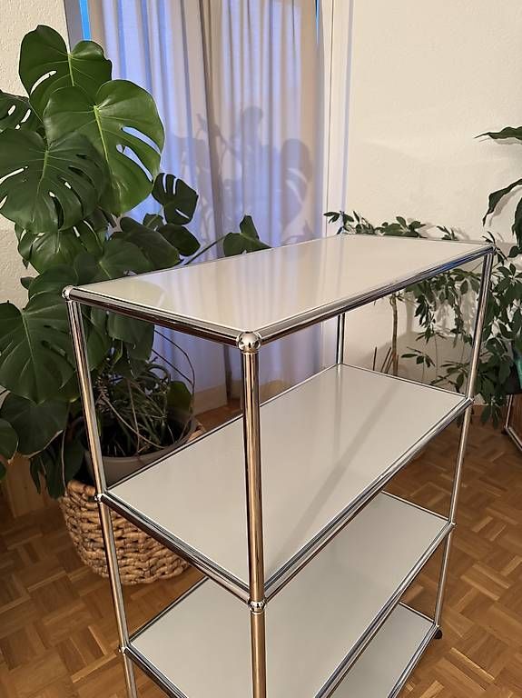 USM Scaffali: USM Regal | lichtgrau | Designklassiker – Usato da Luzern venduto da Llarry 1