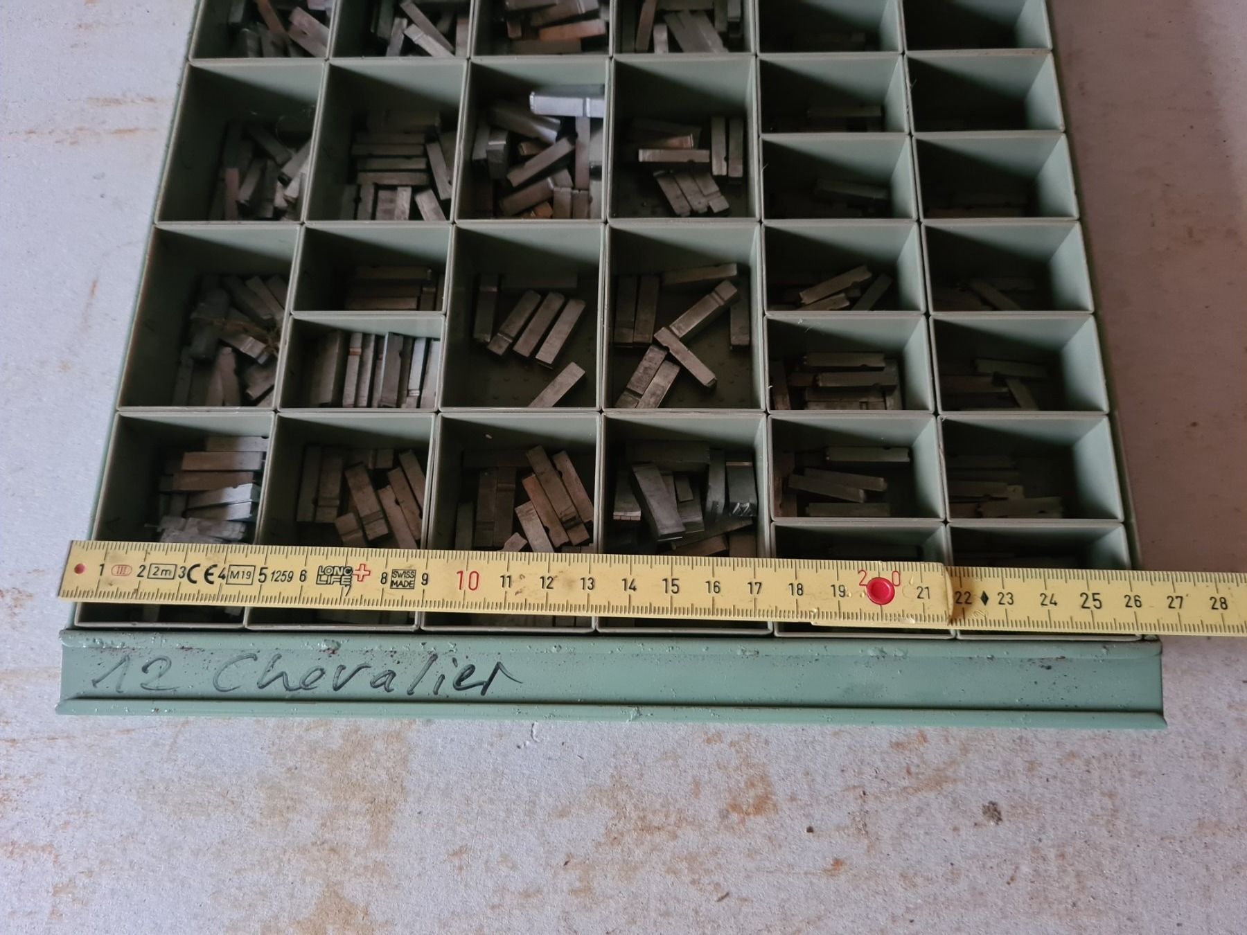 Tutti gli attrezzi: Bleisatz Buchstaben Letterpress Chevalier 12 – Usato da Escholzmatt venduto da FuyuIgloo 1