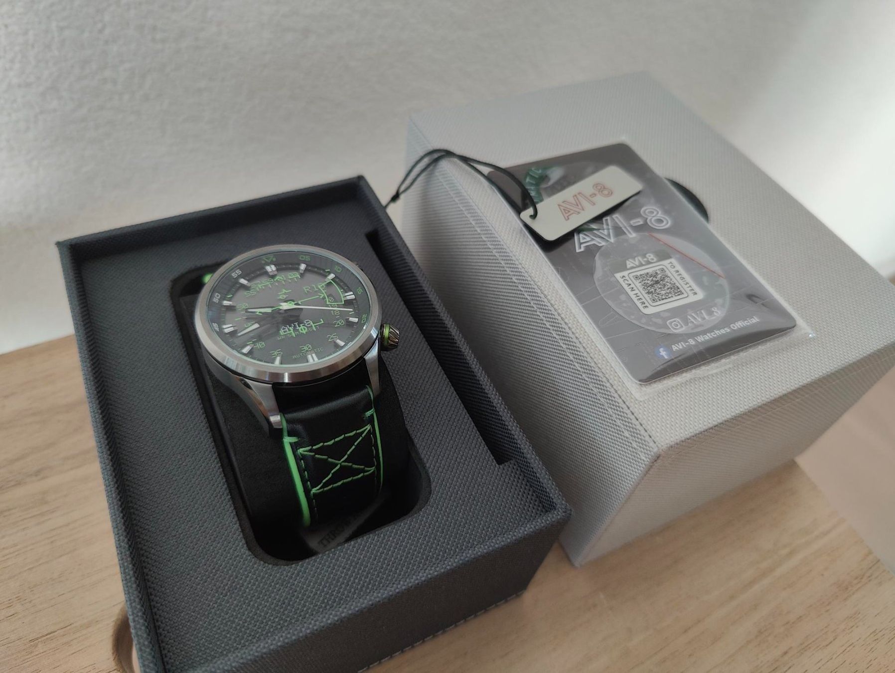 AVI-8 Orologi: AVI-8 Hawker Harrier HUD Automatic – Nuovo (secondo la descrizione) da Rotkreuz venduto da marclooo 3