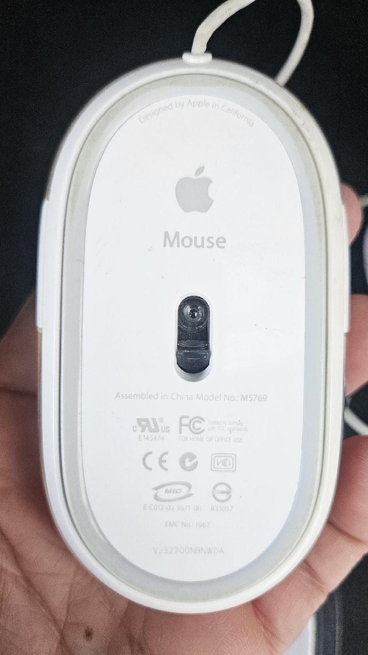 Apple Mouse: Apple Mouse M5762 with Cable good condition – Usato da Sachseln venduto da laz_65cg 1