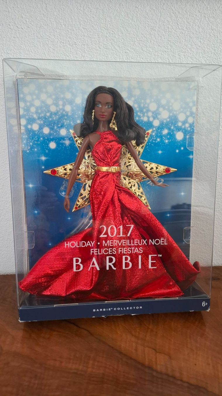 Bambole: 2017 Holiday-Barbie – Nuovo (secondo la descrizione) da Frauenfeld venduto da PaperPlane63