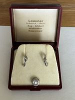 Ohrstecker und Schmuckanhänger