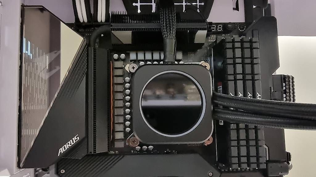 Intel Schede madri: AORUS Z490 EXTREAM – Usato da Unterengstringen venduto da Baldyman 1