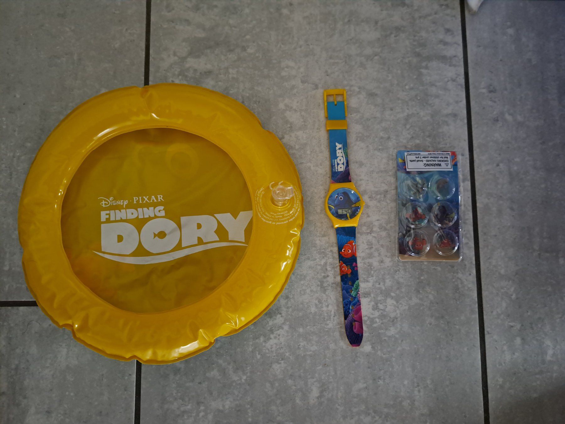 Disney Giocattoli: Finding Dory Uhr Frisbee Sticker NEU – Nuovo e nell'imballaggio originale da Killwangen venduto da KIANA08 1