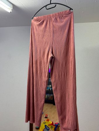 WOMEN - lockere lachsfarbige Hose von ONLY, gr. M
