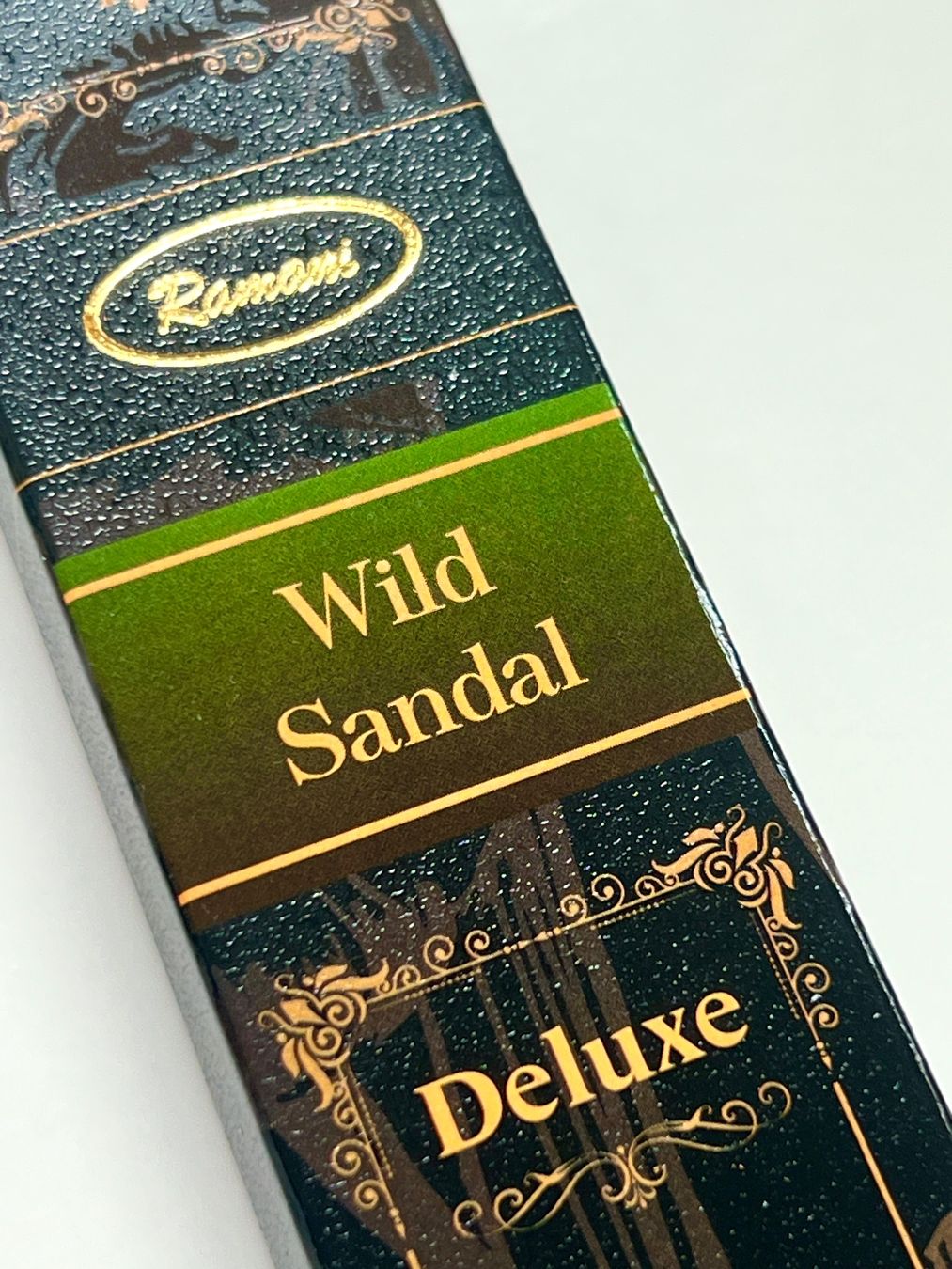 Articoli in legno: Wildes Sandelholz-Räucherstäbchen – Usato da Zürich venduto da dinadayal