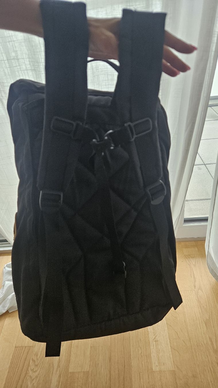 Burton Zaini: sac à dos Burton noir et beige – Usato da Bulle venduto da tiff_1992 2