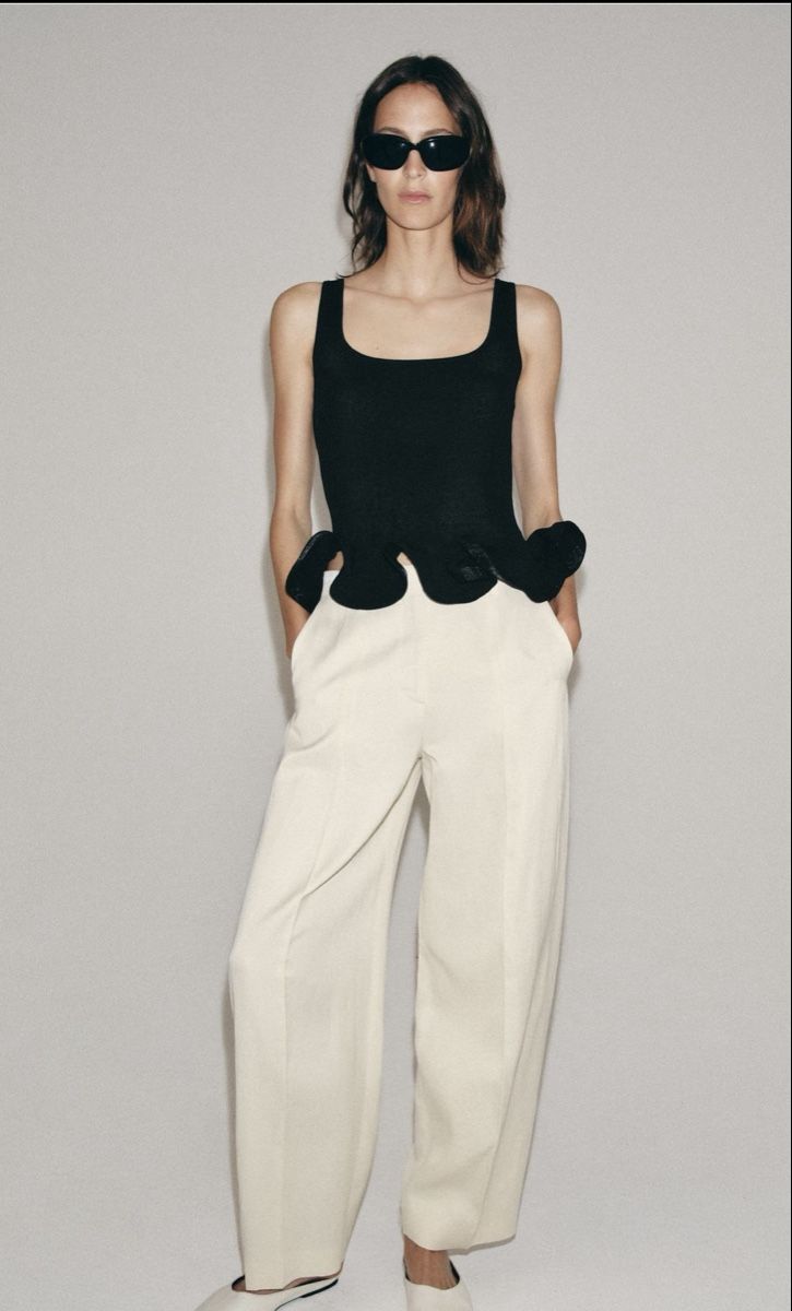 Pantaloni: Ballonhosen mit Leinenstoff Gr.M – Nuovo e nell'imballaggio originale da Veyras venduto da ValClasse