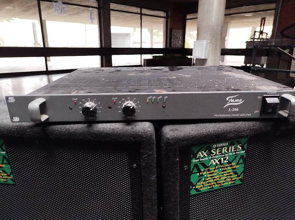 Yamaha Casse acustiche: Yamaha AX12 PALautsprecher mit Amp – Usato da Twann venduto da murphysroom 3