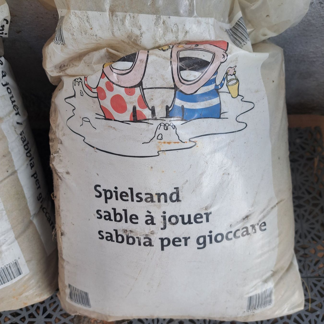 Sandkasten: 2 sack spielsand 40 kg – Neu (gemäss Beschreibung) aus Benzenschwil von 007tinu