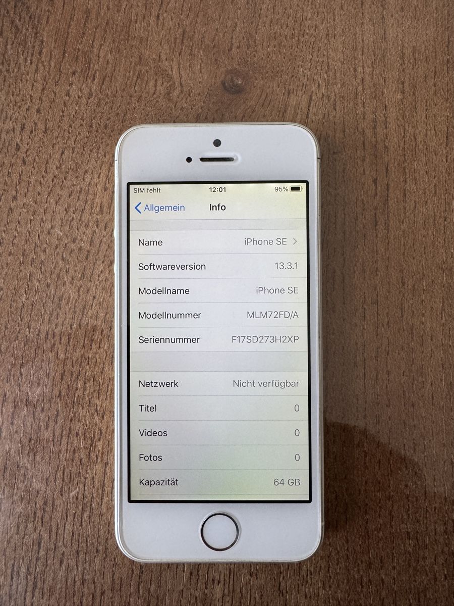 Apple Handys / Smartphones: iPhone SE 64 GB gebraucht Software 13.3.1 – Gebraucht aus Dietikon von Leodnd 3